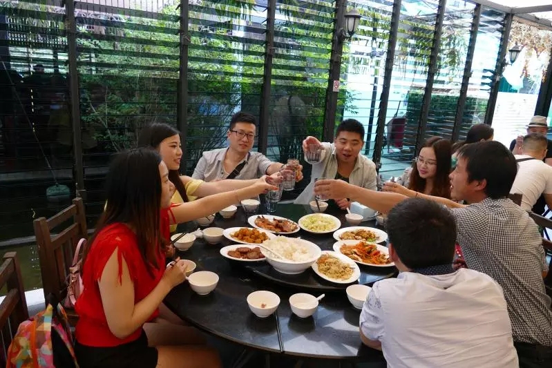 凡克邦電動(dòng)門(mén)